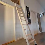 Prázdninový dům Lakefront Luxury Retreat With Cozy Loft Stubbekøbing