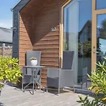 Lakefront Luxury Retreat With Cozy Loft Stubbekøbing