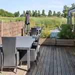 Prázdninový dům Lakefront Luxury Retreat With Cozy Loft