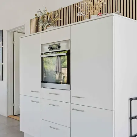 Lakefront Luxury Retreat With Cozy Loft Stubbekøbing