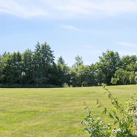 Lakefront Luxury Retreat With Cozy Loft * Stubbekøbing