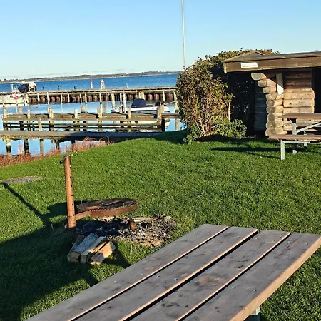 Lakefront Luxury Retreat With Cozy Loft Σπίτι διακοπών *