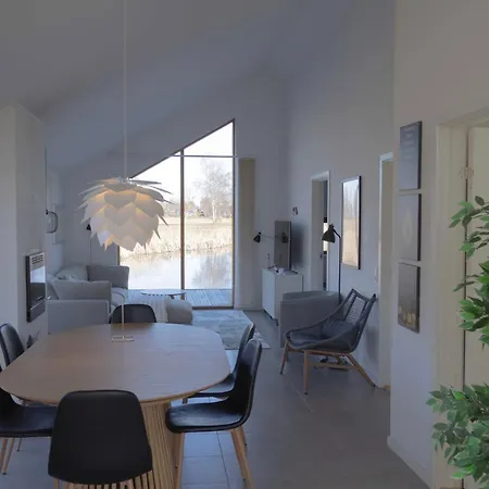 Ferienhaus Elegantes Seehaus Mit Galerie-schlafbereich
