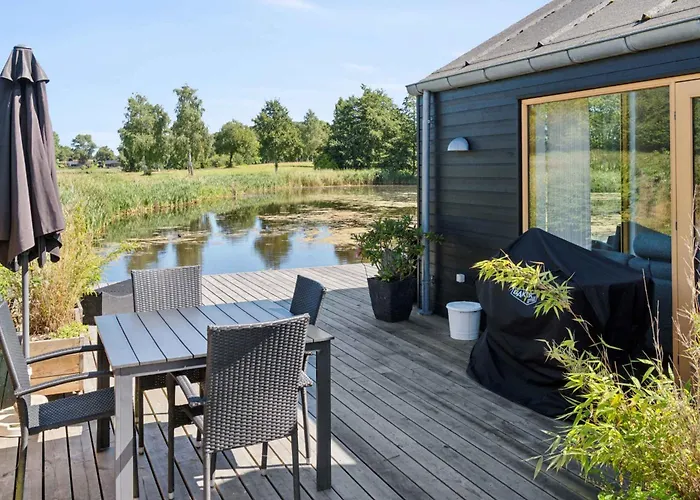 Lakefront Luxury Retreat With Cozy Loft * Stubbekøbing